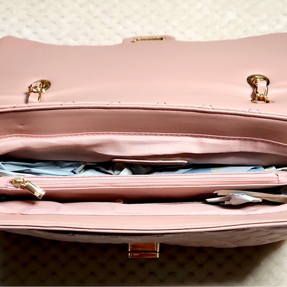 Badgley Mischka Vegan Leather Quilted Bag - Picture 7 of 9